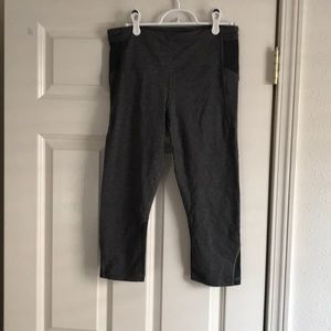 Lululemon crop leggings size 8